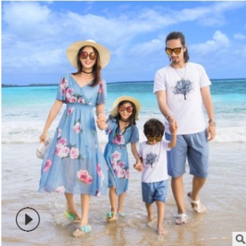 沙滩服亲子装2019新款夏装休闲海边度假母女连衣裙短袖套装家庭装