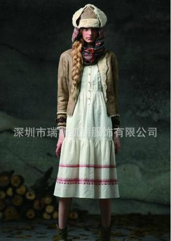 【谜底】国际一线品牌女装尾货 自然棉麻为主 折扣 羽绒服