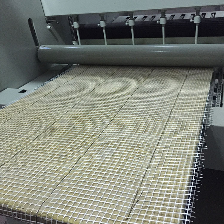 专业生产保温材料缝纫设备 飞虹 岩棉缝毡机 可定制